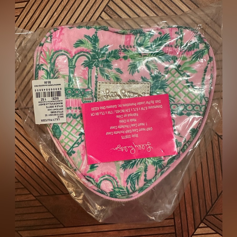 NIP Lilly Pulitzer Heart Toiletry Case in Mandevilla Baby Always Worth It - Picture 2 of 4